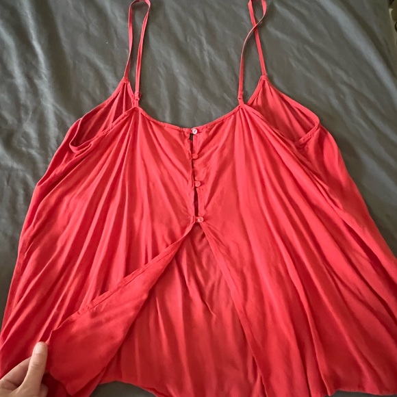 XL Old Navy Cami with unique open back detail & adjustable straps. - Picture 4 of 5